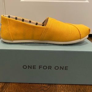 Toms Canvas flats - Marigold - Size 7 - worn once